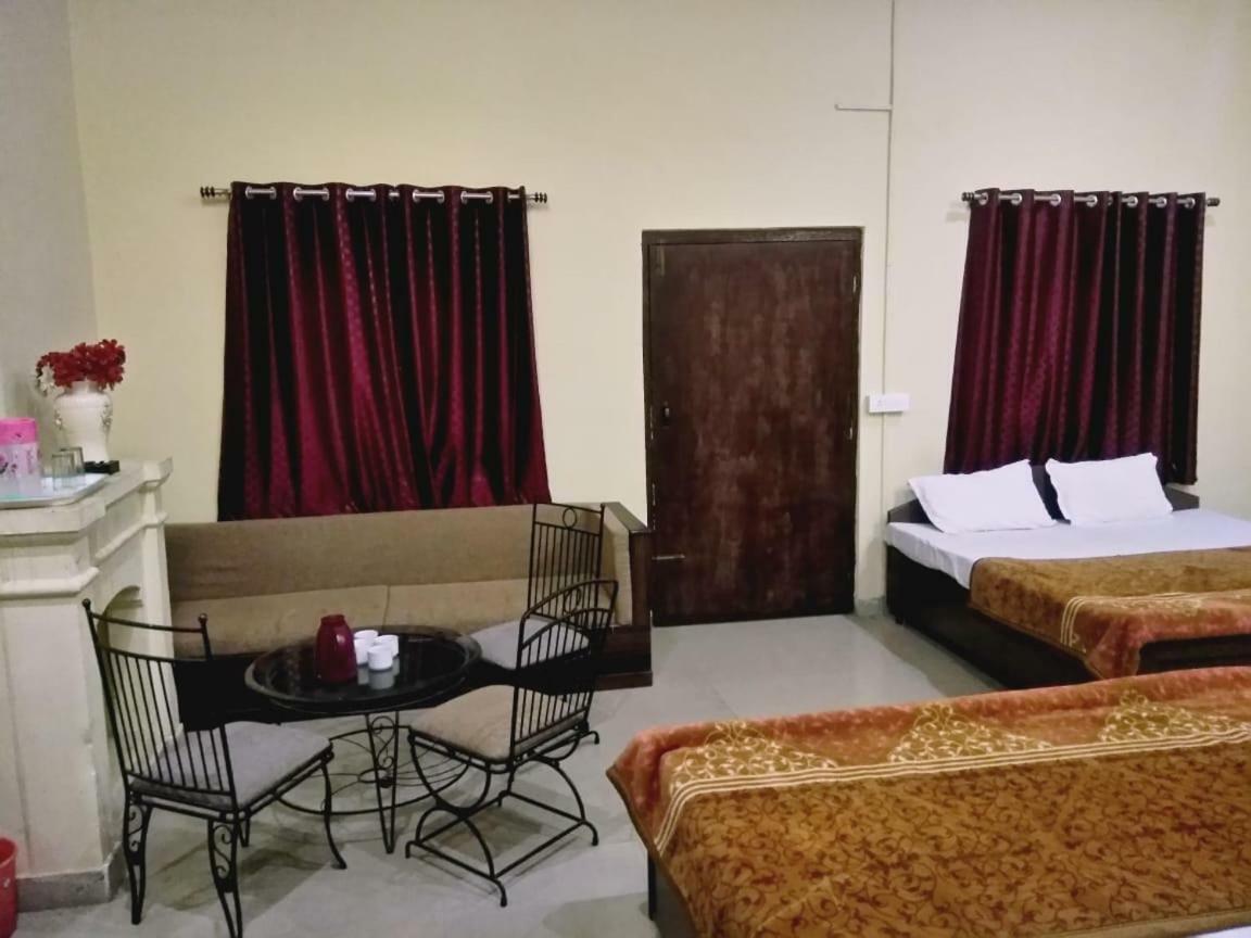Hotel Gulmarg Mussoorie Exteriör bild